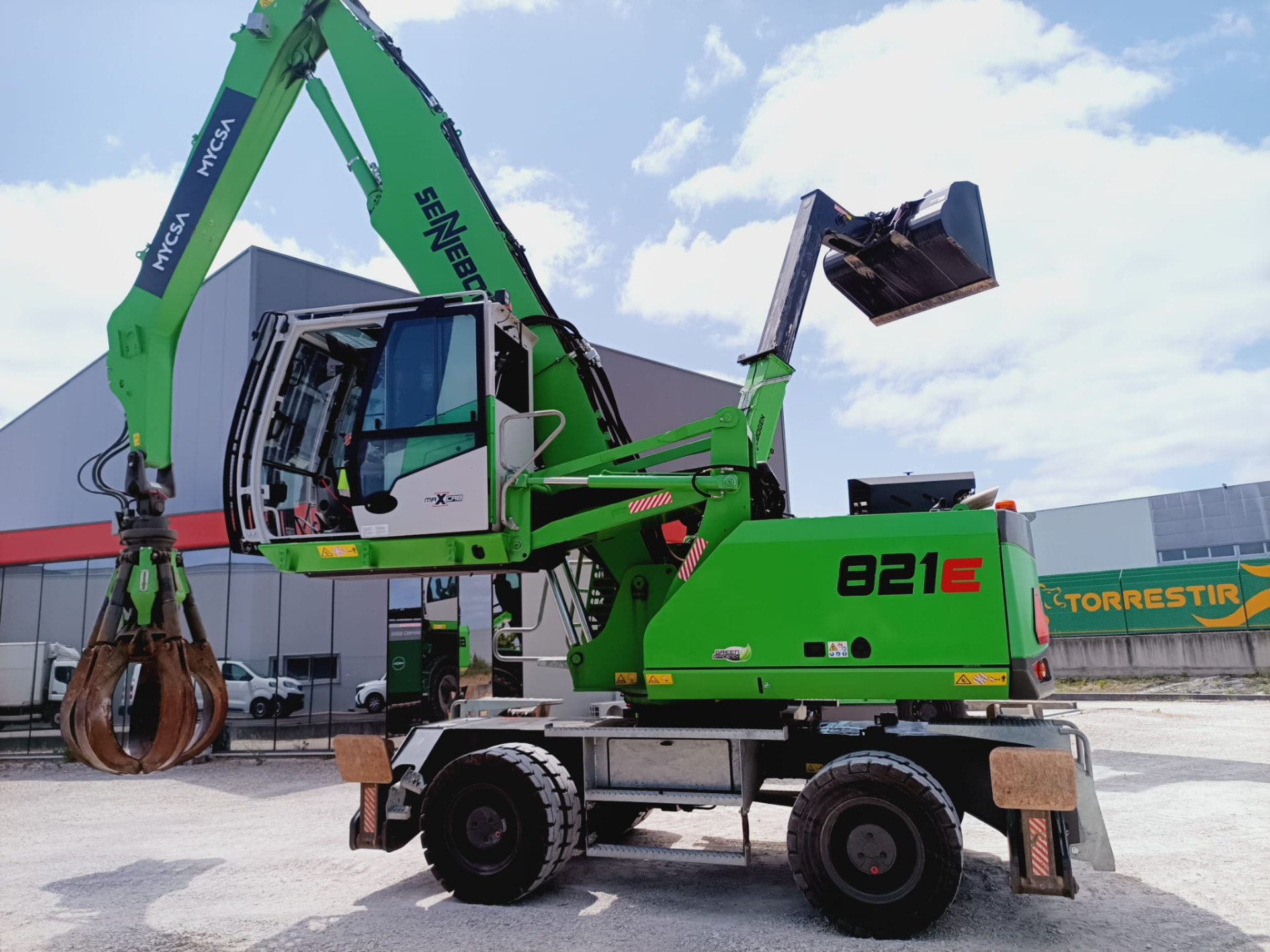 SENNEBOGEN 821E 2023