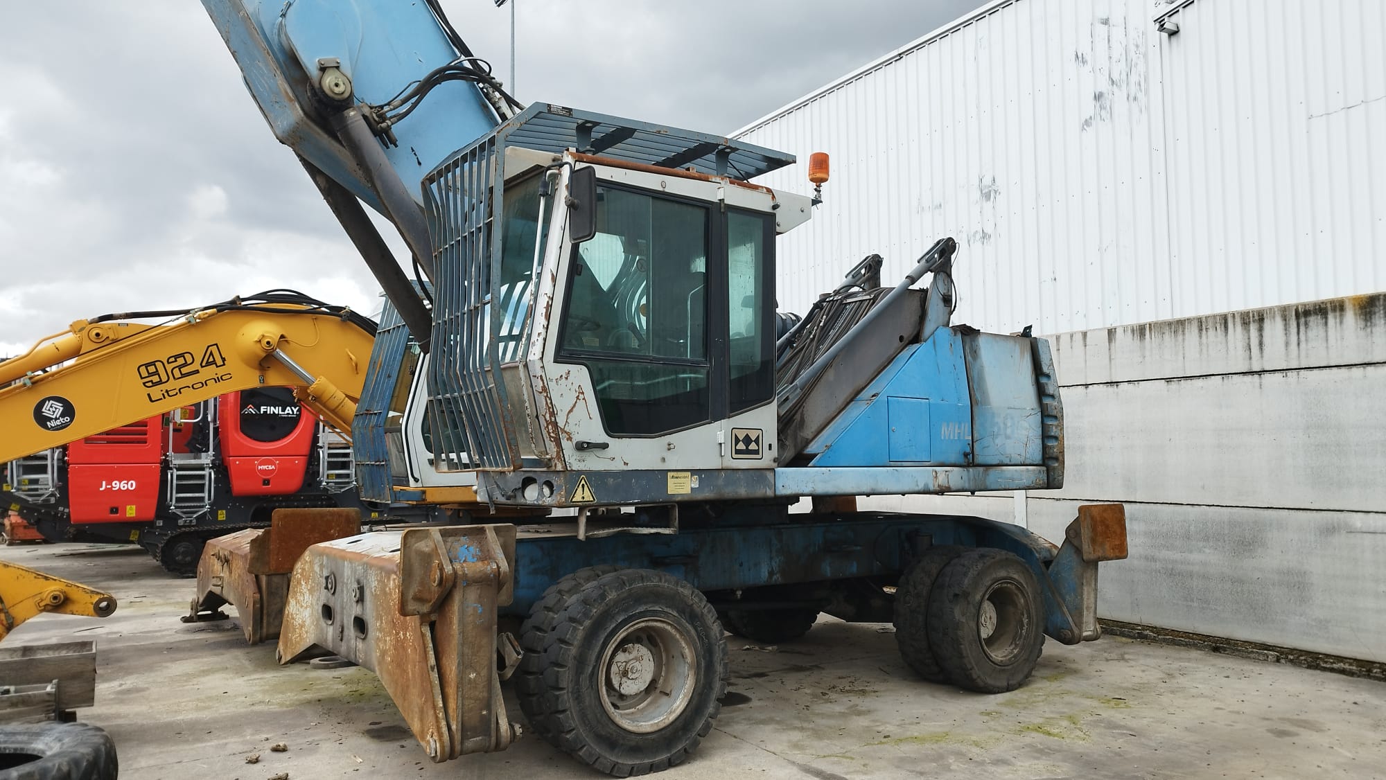 FUCHS MHL350D 2008